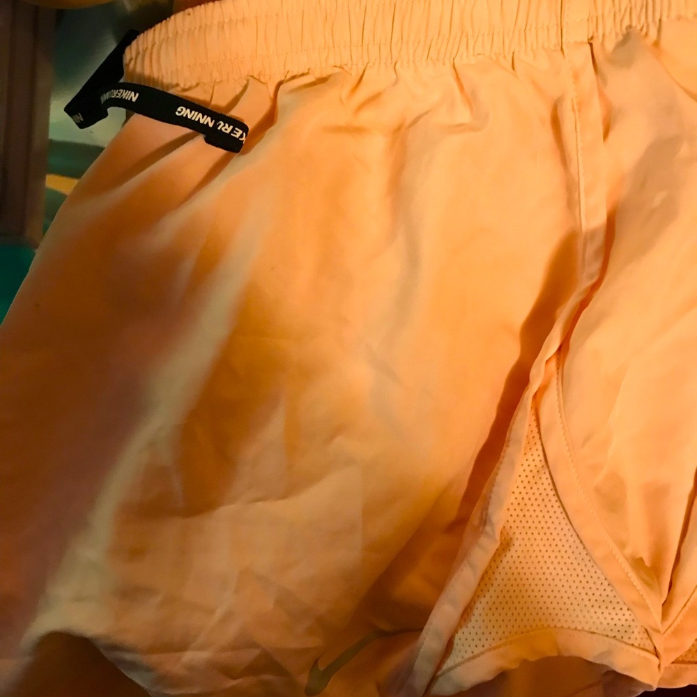 Only wore twice , no stains